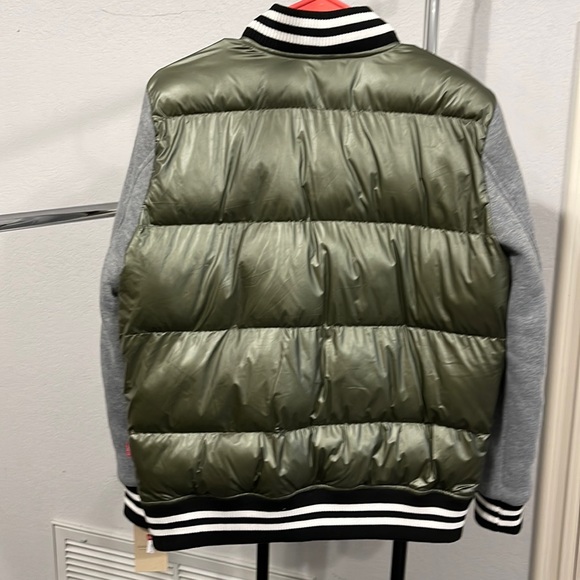 🆕 Levi's Women's Mixed Media Quilted Varsity Bomber Puffer Jacket Size S - Picture 5 of 6